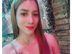 CassyThompson - shemale with black hair webcam at LiveJasmin