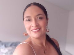 CatleyaSmith - female with black hair and  big tits webcam at LiveJasmin