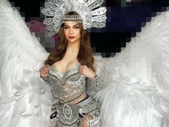 CelesteRacal - shemale with black hair webcam at LiveJasmin