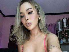 CelineHarris - shemale with black hair webcam at LiveJasmin