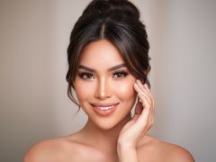 ChandriaDiamond - shemale with black hair webcam at LiveJasmin