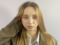ChariseKuhnke from LiveJasmin