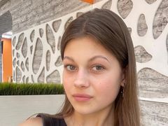 CharlotteRich from LiveJasmin