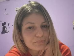 Chearlotte - blond female with  small tits webcam at LiveJasmin