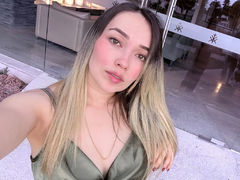 ChelseaCherry - female webcam at LiveJasmin