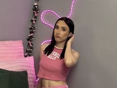 ChelseaFiness - female with brown hair webcam at LiveJasmin