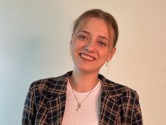 CherieVanmatre - female with brown hair webcam at LiveJasmin