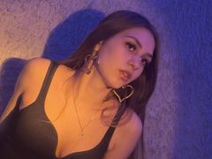 CherylBacker - female with brown hair webcam at LiveJasmin