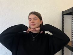 CheyenneRevells - female with brown hair webcam at LiveJasmin