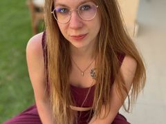 Chiaara from LiveJasmin