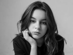 ChiekoMcgiveron - female with brown hair webcam at LiveJasmin