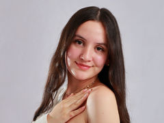 ChloeDolcee - female with black hair webcam at LiveJasmin