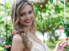 ChloeHug from LiveJasmin