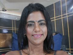 ChloeLanez - female with black hair webcam at LiveJasmin