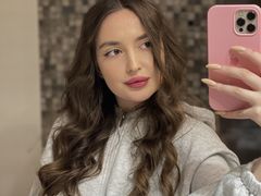 ChloeWay - female with red hair webcam at LiveJasmin