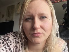 ChloeeStarr - blond female with  big tits webcam at LiveJasmin