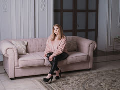 CHRISwinny - blond female with  big tits webcam at LiveJasmin