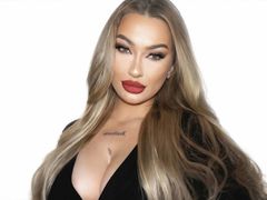 ChristineRum from LiveJasmin