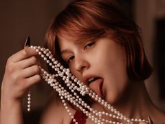 ChristopherReuth - female with brown hair webcam at LiveJasmin