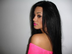 Chanelle4u - female with black hair webcam at ImLive
