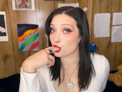 cherryobituary from LiveJasmin