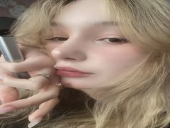 CicelyAdessa - blond female webcam at LiveJasmin