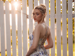 CindyFors - blond female webcam at LiveJasmin