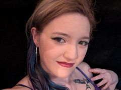 CinnaString from LiveJasmin