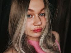 CirillaAkerman from LiveJasmin