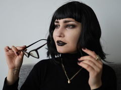 ClaraClover - blond female webcam at LiveJasmin