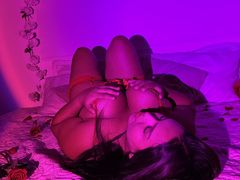 CleeoDenilo - female with brown hair and  big tits webcam at LiveJasmin