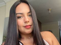 CleeoDenilo - female with brown hair and  big tits webcam at LiveJasmin