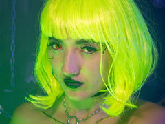 CleodaraVenin - female with black hair and  big tits webcam at xLoveCam