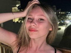 CleoraEflin from LiveJasmin