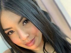 LauraConnor - female with brown hair and  big tits webcam at xLoveCam