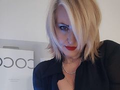 CorinneDior from LiveJasmin