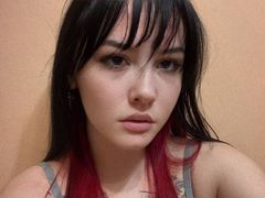 CoventinaDwinell - female with brown hair webcam at LiveJasmin