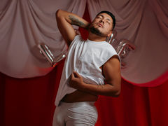 CrisJhones - male webcam at LiveJasmin