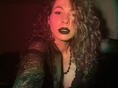 CrisWeb - female with brown hair webcam at LiveJasmin