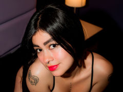 CristalMoons - female with black hair webcam at LiveJasmin