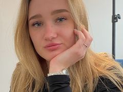 CristieBozzone from LiveJasmin