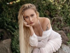 CristinaCerra - blond female webcam at LiveJasmin
