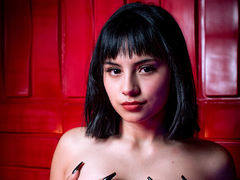 CristinaKlarp - female with black hair webcam at LiveJasmin