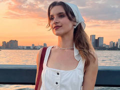 CristyAcuna - female with brown hair webcam at LiveJasmin