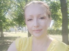 CrystalHelen from LiveJasmin