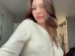 Crystalrivara from LiveJasmin