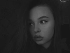 CurtisStelmack - female with brown hair webcam at LiveJasmin