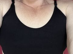 CurvyAva from LiveJasmin