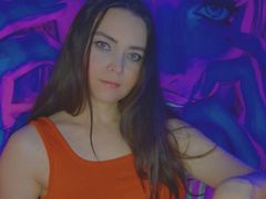 CyndeeWinter - female with black hair webcam at LiveJasmin
