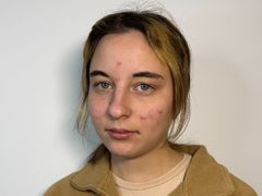 CynthiaReins - female with brown hair webcam at LiveJasmin